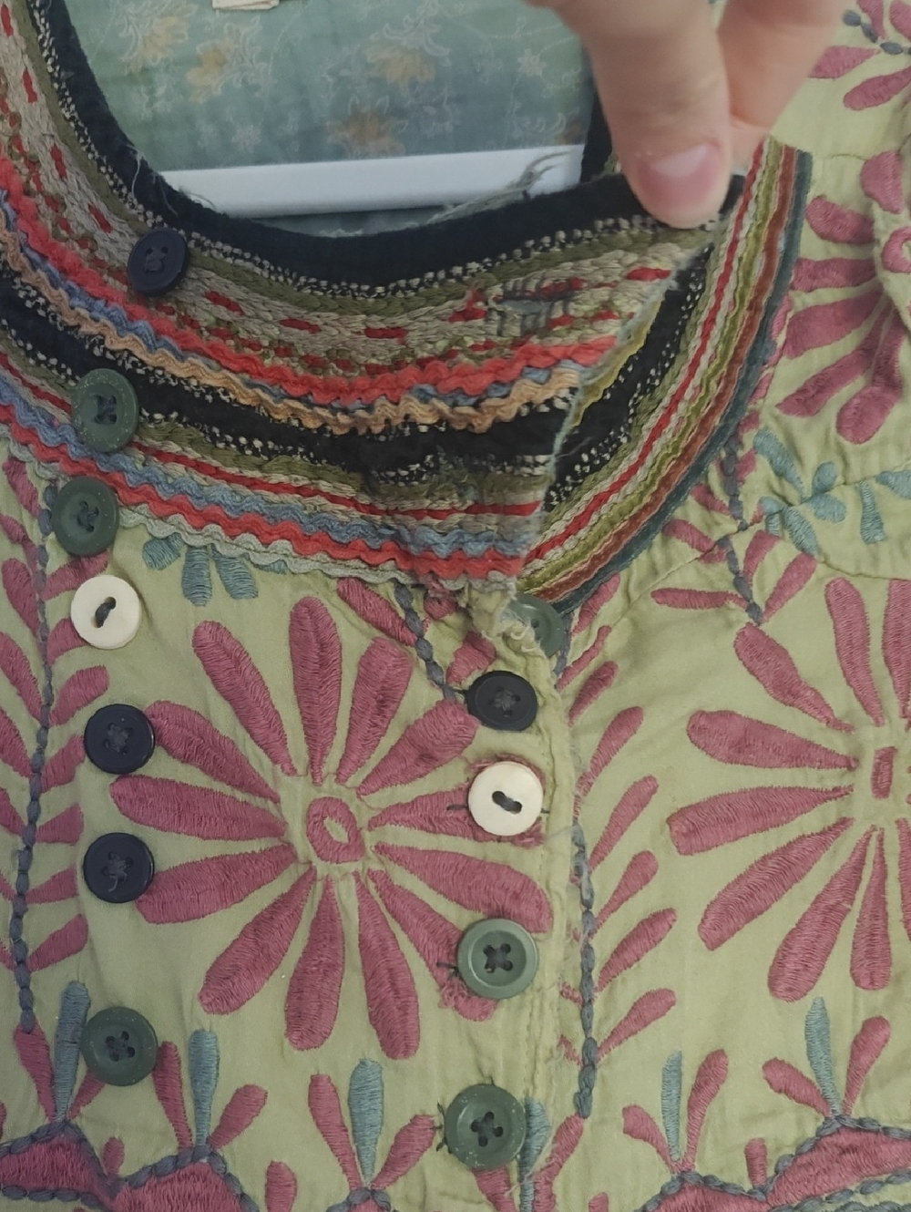 Magnoli Pearl Embroidered Lennon Jacket - Picture 3 of 9